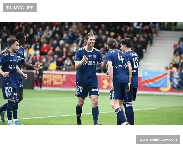 巴黎FC1-1昂热,保级战平局收场双方防线漏洞频现 巴黎FC1-1昂热,保级战平局收场双方防线漏洞频现